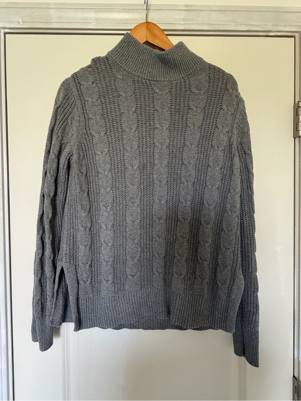 Banana Republic Women's Gray Cable Turtleneck Sweater